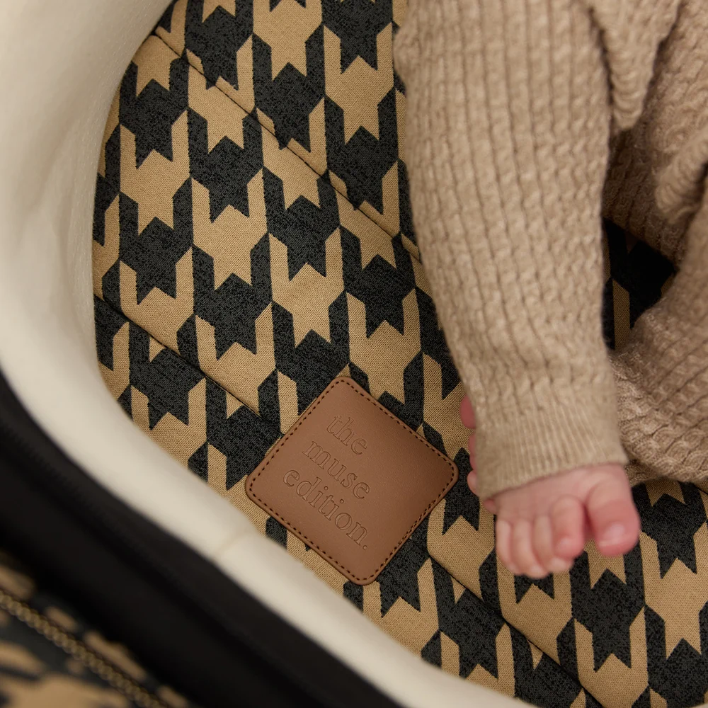 Black Houndstooth Universal Linen Bassinet Liner - Image 4