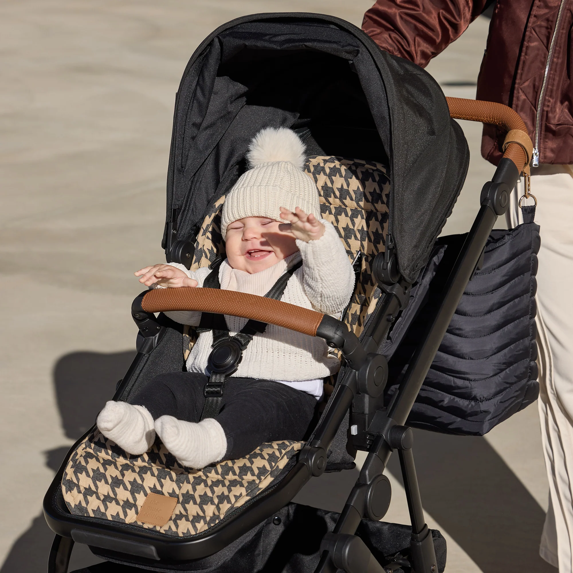Black Houndstooth Universal Linen Pram Liner - Image 3