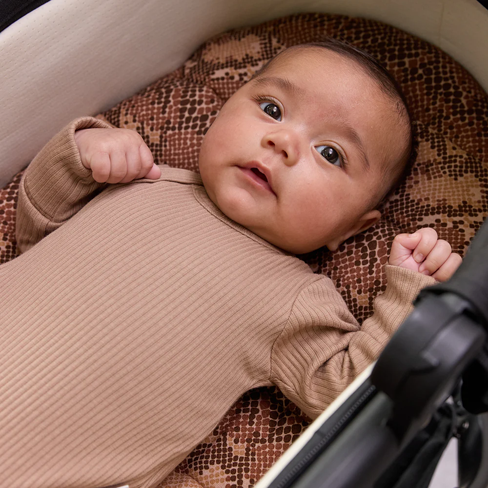 Cocoa Snake Universal Linen Bassinet Liner - Image 8