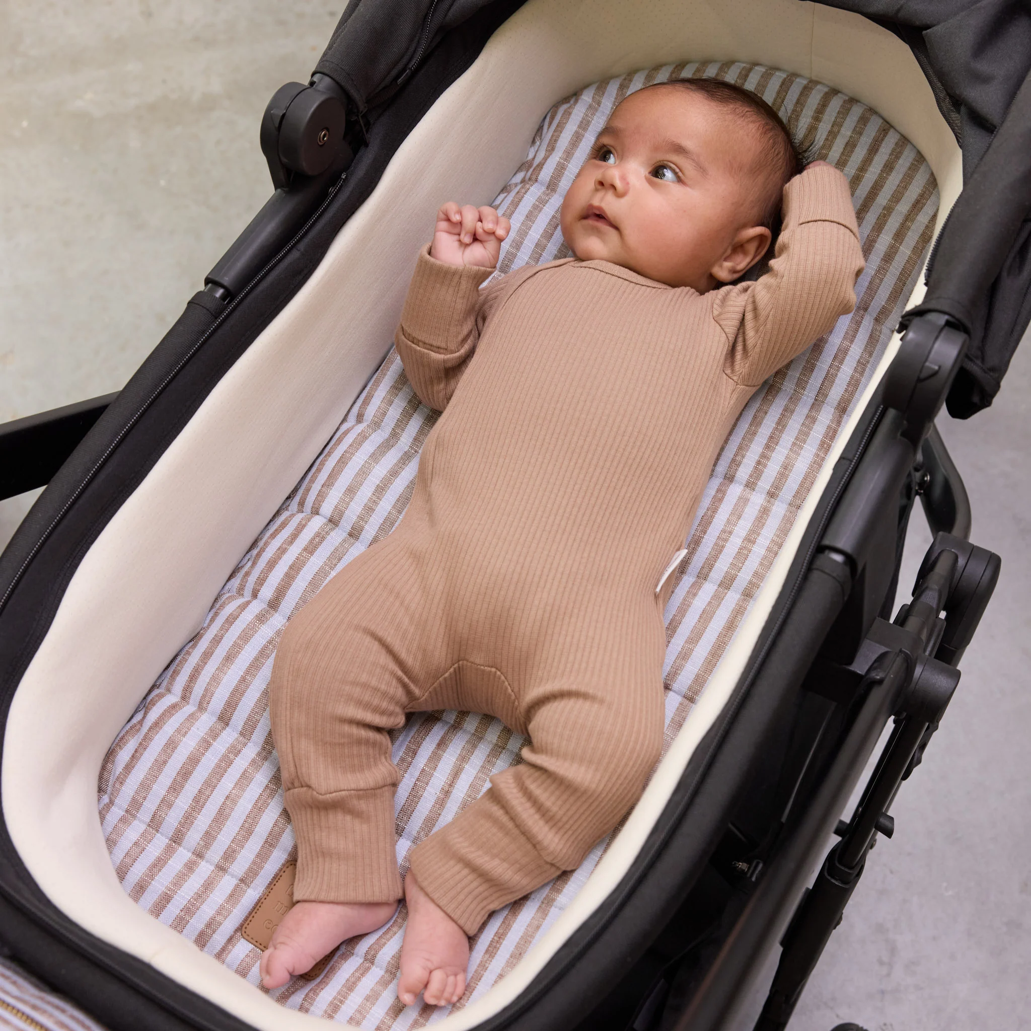 Sorano Stripe Universal Linen Bassinet Liner - Image 6